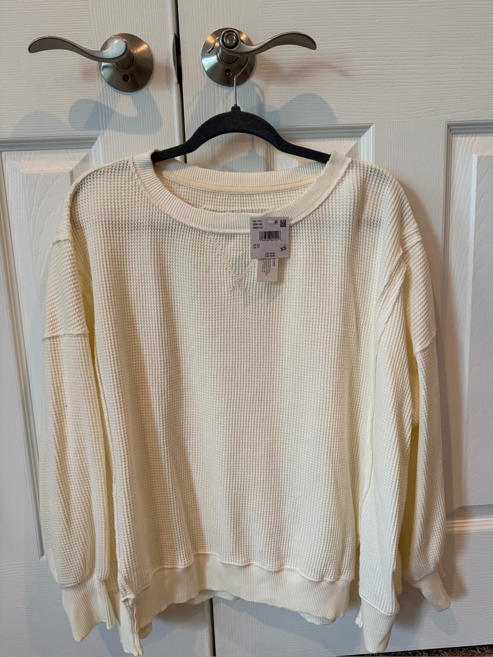 American Eagle XS Cream Waffle-Knit NWT- Lightweight Crewneck